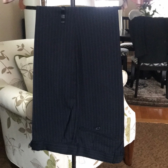 Full suit - Picture 4 of 6